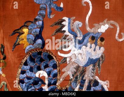 Drachen - Blue Dragon - Chinesische Stickerei aus dem späten 19. Jahrhundert - private Sammlung Stockfoto