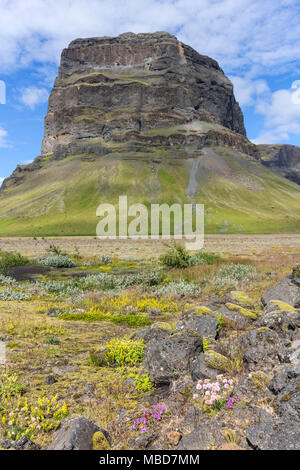 Der Berg Lomagnupur von der westlichen Seite des Skeioararsandur schlicht Skaftafell Überschwemmungsgebiet von Island Stockfoto