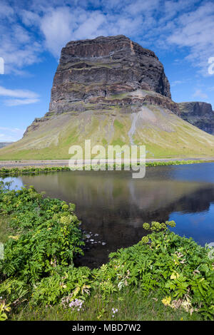 Der Berg Lomagnupur von der westlichen Seite des Skeioararsandur schlicht Skaftafell Überschwemmungsgebiet von Island Stockfoto