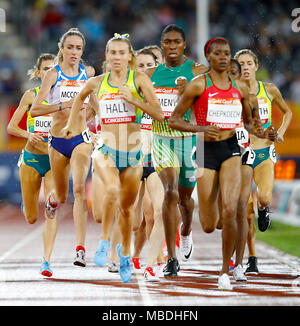 Südafrikas Caster Semenya (Mitte) konkurriert in der Frauen 1500 m-Finale bei den Carrara Stadion am Tag sechs der 2018 Commonwealth Games in der Gold Coast, Australien. Stockfoto
