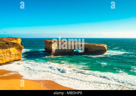 Die London Bridge Rock Formation, Great Ocean Road, Victoria, Australien Stockfoto