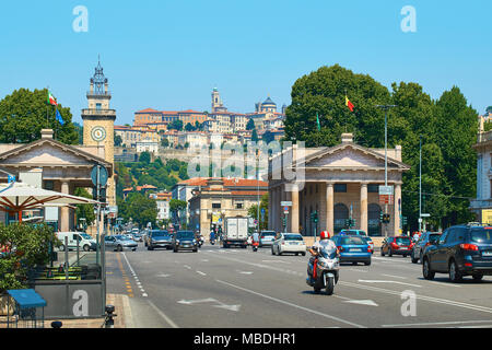 Blick auf den alten alten befestigten Oberstadt von Bergamo, Italien Stockfoto