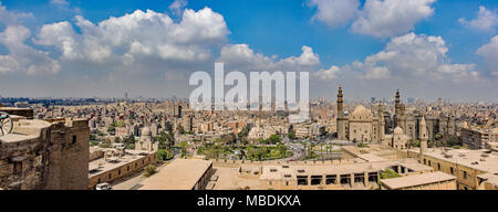 Kairo Skyline vom Alabaster Moschee - die Moschee des Mohammed Ali - Foto als Serie und dann als Panorama genäht. Stockfoto