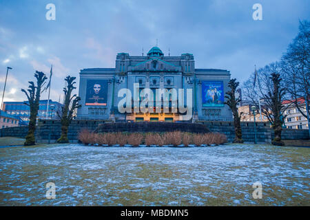 BERGEN, Norwegen - April 03, 2018: Die nationale Phase Bergen. Den Nationale Scene Englisch: National Theater ist das größte Theater in Bergen. Stockfoto