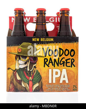 Winneconne, WI - 1. April 2018: ein Six Pack von Voodoo Ranger IPA Bier auf einem isolierten Hintergrund. Stockfoto