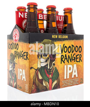 Winneconne, WI - 1. April 2018: ein Six Pack von Voodoo Ranger IPA Bier auf einem isolierten Hintergrund. Stockfoto