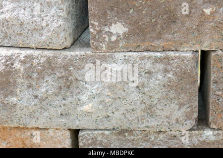 Ein Teil der Mauer des alten geraden Steine. Stockfoto