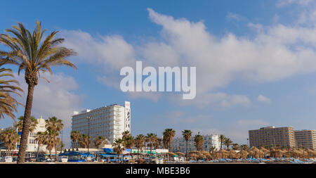 Torremolinos, Costa del Sol, Provinz Malaga, Andalusien, Südspanien. Hotels am Strand. Stockfoto