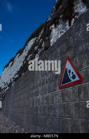 Sicht auf die Weißen Felsen entlang Brighton, Großbritannien Stockfoto