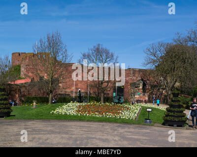 Eingang zum roten Sandstein Shrewsbury Castle Shropshire England UK ursprünglich von Roger de Montgomery in 1070 gebaut Stockfoto