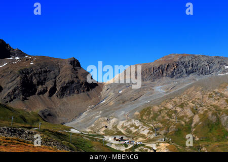 Iseran Pass, Französische Alpen (Savoyen): bergige Landschaft vom Pass aus gesehen Stockfoto