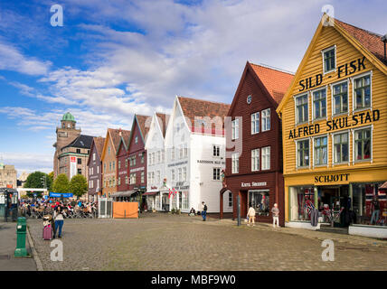 Im Zentrum von Bergen, Norwegen im Sommer Bryggen Stockfoto