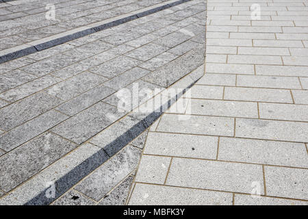 Rampe weg Detail mit Behinderten zur Unterstützung Rollstuhl behinderte Personen. Moderne Architektur Stockfoto