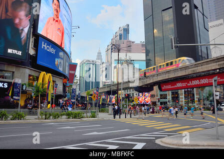 Allgemeine Ansicht der Stadt Kuala Lumpur, der Hauptstadt von Malaysia. Bukit Bintang. Kuala Lumpur ist die Hauptstadt von Malaysia, es ist auch die größte Stadt des Landes, im Jahr 2017 es hat eine Bevölkerung von über 7 Millionen. Stockfoto