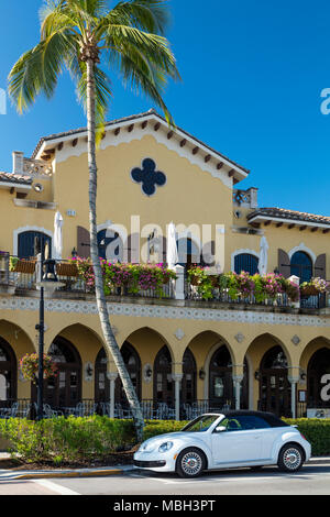 Cafe Lurcat - Fine Dining Restaurant 5th Avenue entlang, Naples, Florida, USA Stockfoto