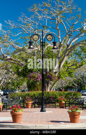 Blick entlang der 5th Avenue, Neapel, Flordia, USA Stockfoto