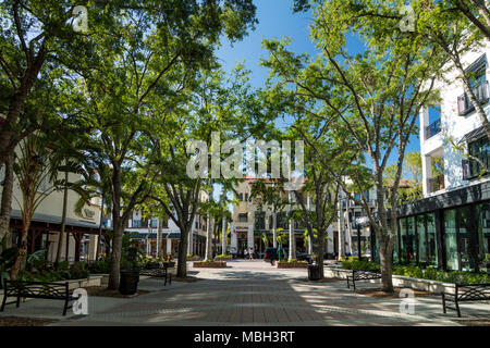 Geschäfte und Geschäfte entlang der 5th Avenue, Naples, Florida, USA Stockfoto