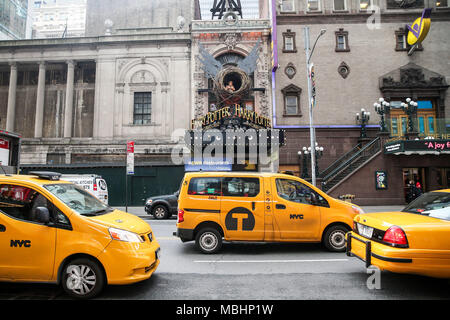 Vor dem offiziellen Start des Lyric Theatre am Broadway in New York City am Dienstag, die Premiere von "Harry Potter und der Curseed Kind" einen Rekord von Ticket Office. Die Premiere für die große Öffentlichkeit findet am 22. April. (Foto: WILLIAM VOLCOV/BRASILIEN FOTO DRÜCKEN) Stockfoto