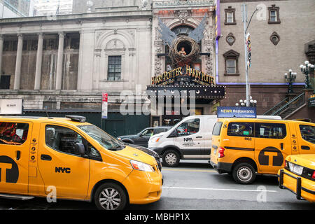 Vor dem offiziellen Start des Lyric Theatre am Broadway in New York City am Dienstag, die Premiere von "Harry Potter und der Curseed Kind" einen Rekord von Ticket Office. Die Premiere für die große Öffentlichkeit findet am 22. April. (Foto: WILLIAM VOLCOV/BRASILIEN FOTO DRÜCKEN) Stockfoto