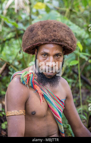 Porträt einer Huli initiieren, Tari Tal, Papua-Neuguinea Stockfoto