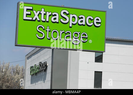 Ein logo Zeichen außerhalb eines Extra Space Storage Lage in Wheaton, Maryland am 10. April 2018. Stockfoto