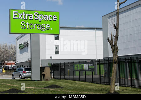 Ein logo Zeichen außerhalb eines Extra Space Storage Lage in Wheaton, Maryland am 10. April 2018. Stockfoto
