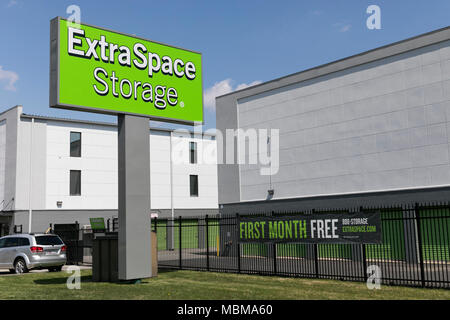 Ein logo Zeichen außerhalb eines Extra Space Storage Lage in Wheaton, Maryland am 10. April 2018. Stockfoto