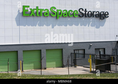 Ein logo Zeichen außerhalb eines Extra Space Storage Lage in Wheaton, Maryland am 10. April 2018. Stockfoto