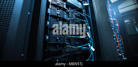 Netzwerk Server mit Server/high performance Computer ausgeführten Prozesse Stockfoto