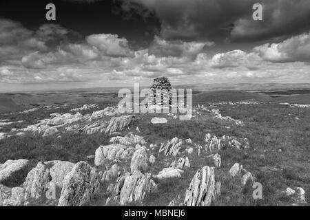 Cairns auf Artle Crag, Branstree fiel, Mardale Gemeinsame, Nationalpark Lake District, Cumbria County, England, Großbritannien Stockfoto