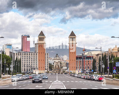Barcelona, Spanien - Februar 4, 2017: Blick auf die venezianischen Türmen in der Plaza España in Barcelona Downtown Stockfoto