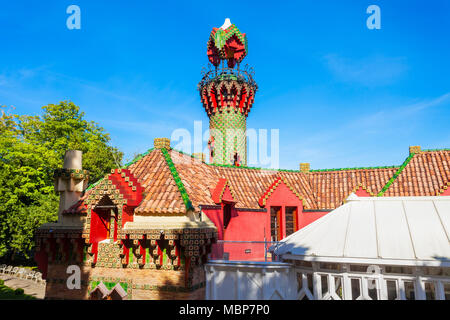 El Capricho befindet sich ein Gebäude, das von Antoni Gaudi entworfen, in Comillas in Kantabrien Region von Spanien Stockfoto