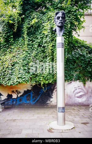 VILNIUS, LITAUEN - 2. SEPTEMBER 2014: Monument der amerikanischen Musiker Frank Zappa in Vilnius, Litauen, es ist das erste, Statue von Frank Zappa in einer Welt, Stockfoto