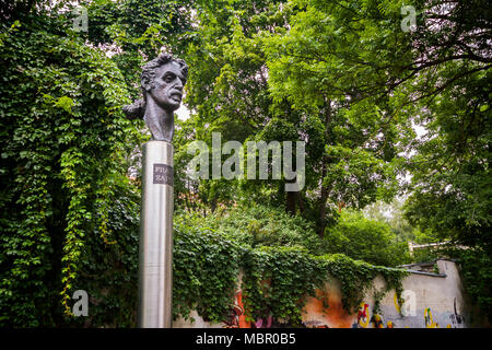 VILNIUS, LITAUEN - 2. SEPTEMBER 2014: Monument der amerikanischen Musiker Frank Zappa in Vilnius, Litauen, es ist das erste, Statue von Frank Zappa in einer Welt, Stockfoto