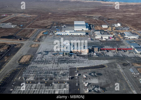 Luftaufnahme des Flughafens Keflavik, Reykjavik, Island. Sie wurde erstmals vom US-Militär während des Zweiten Weltkriegs gebaut Stockfoto