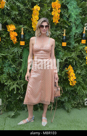 4. jährliche Veuve Clicquot Karneval statt im Museum Park bietet: Delfina Blaquier Wo: Miami, Florida, United States Wenn: 10 Mar 2018 Credit: JLN Fotografie/WENN.com Stockfoto