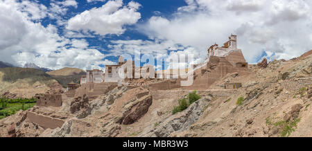 Basgo Gompa ist eine alte Festung und buddhistische Kloster in Bazgo Tal in Leh, Ladakh, Jammu und Kaschmir, Indien. Stockfoto