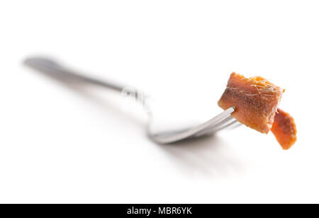 Anchovisfilets in Öl auf weißem Hintergrund. Stockfoto