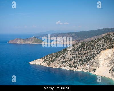 Myrtos beach Panoramablick von oben in der Insel Kefalonia, Griechenland Stockfoto