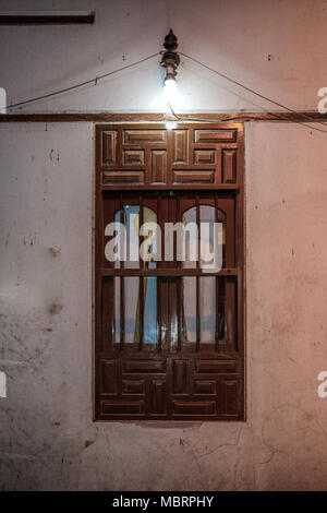Alte für Holzfenster im historischen Dorf Jeddah, Saudi-Arabien Stockfoto