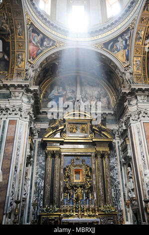 Salus Populi Romani (Beschützerin und Gesundheit des römischen Volkes) in Borghese (Pauline) Kapelle in der Eucharistiefeier Basilica di Santa Maria Maggiore (Päpstliche Basili Stockfoto