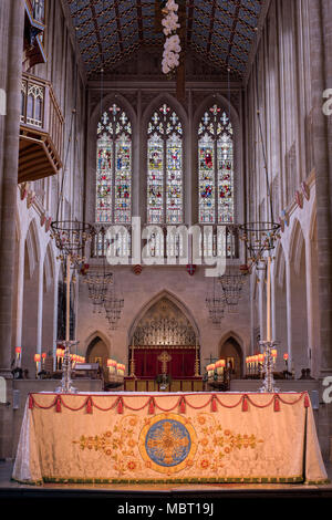 Altar in der Kathedrale von St. Edmundsbury (aka St Edmund, St. James, St. Dennis) in Bury St Edmunds, England. Stockfoto