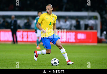 Freundschaftsspiel zwischen Deutschland und Brasilien, das Olympiastadion Berlin: Miranda (BRA) Stockfoto