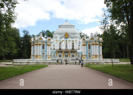 SAINT-Petersburg, Russland - Juli 10, 2014: Pavillon Hermitage in Catherine Park in Zarskoje Selo Stockfoto