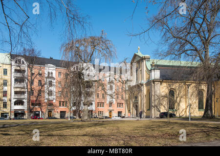 St. Olai Kirche und dem Olai Park im Frühjahr in Norrköping, Schweden Stockfoto