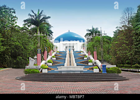 KUALA LUMPUR, Malaysia - 19 Dezember: Blue Dome von Negara Sternwarte auf der Treppe, 19. Dezember 2010 in Kuala Lumpur, Malaysia. Stockfoto