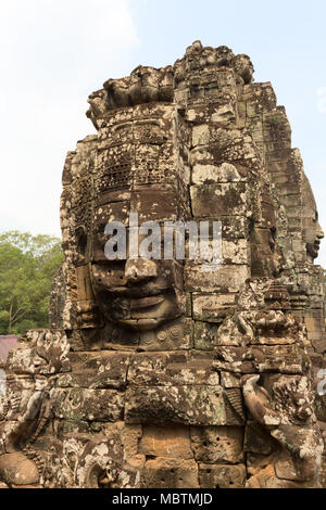 Geschnitzte Buddha Gesicht, Bayon Tempel, Angkor Thom, UNESCO-Weltkulturerbe Angkor, Kambodscha Asien Stockfoto