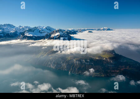 Schweizer Alpen als vom Fronalpstock in der Schweiz Stockfoto