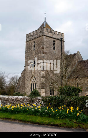 Kirche St. Peter im Frühjahr, Stoke Lyne, Oxfordshire, England, Großbritannien Stockfoto