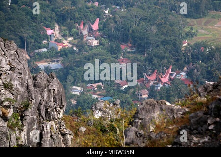 Blick von Burake Hill auf die Umgebung von makale in Toraja, Sulawesi, Indonesien Stockfoto